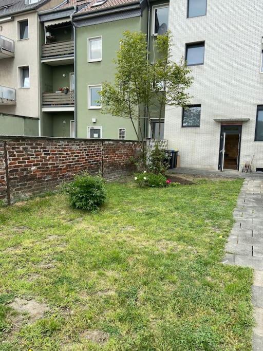 Charmante Gartenwohnung Mit Privatem Grossen Garten Кёльн Экстерьер фото