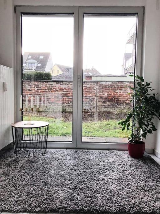 Charmante Gartenwohnung Mit Privatem Grossen Garten Кёльн Экстерьер фото